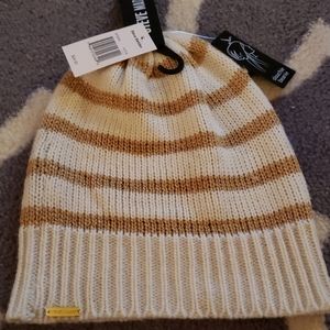 NWT! Steve Madden Beanie